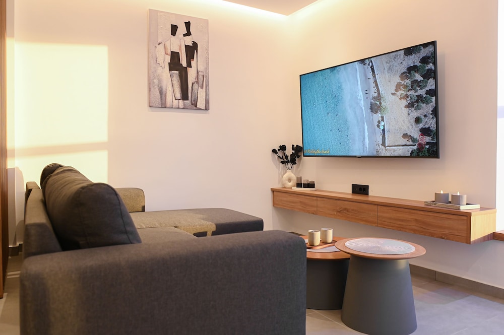 MGK Luxury Suites With a Private Pool Ligaria