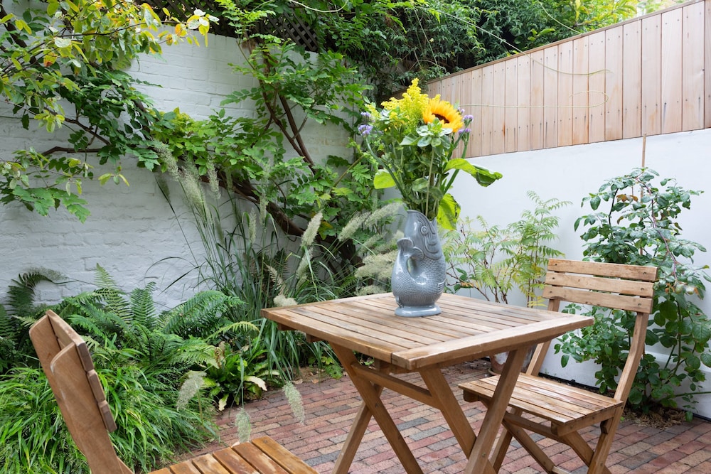 Baxendale Street by Onefinestay