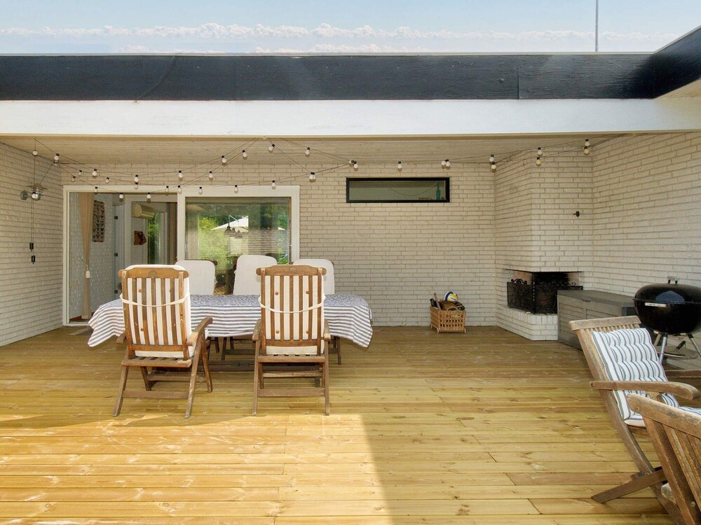 8 Person Holiday Home in Asnaes
