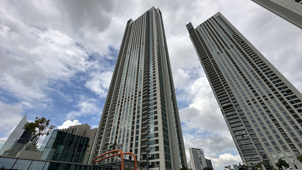 Easygo- Sky High 1bdr Downtown Views 03