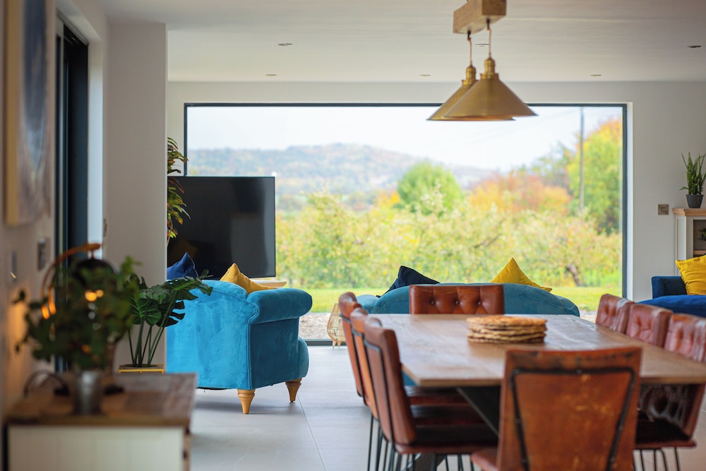 Beautiful Barn Conversion-Escape for 12