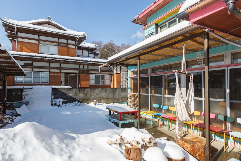 Guesthouse Asobi Factory - Hostel