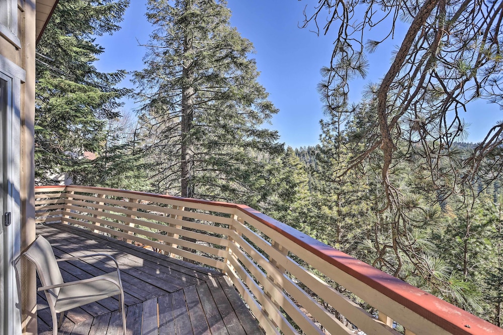 Quaint Cabin Retreat  4 Mi to Arrowhead Lake - Property Image 4