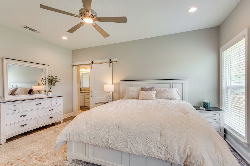Modern Family Home w/ Spacious Yard in Milton