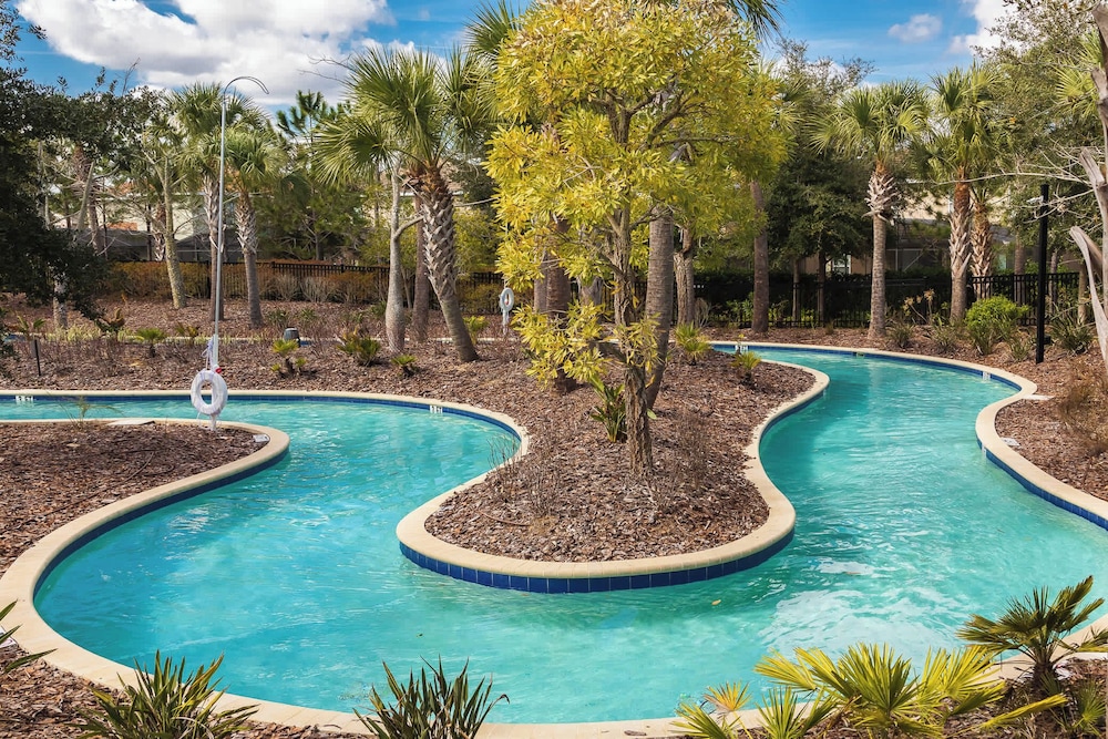 Solterra Bliss - Resort Stay for 13 w/ Pool, Hot Tub & Game Room