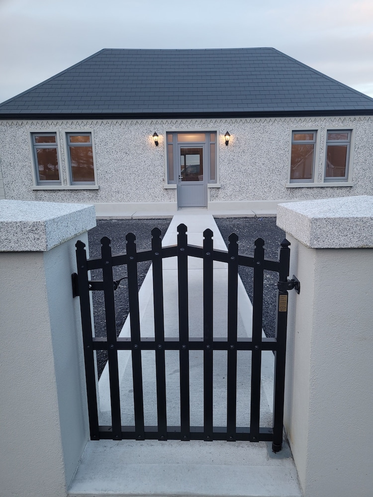 Immaculate 2-bed Cottage in Tuam