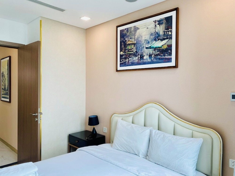 Serenity Serviced Apartments-Landmark 81