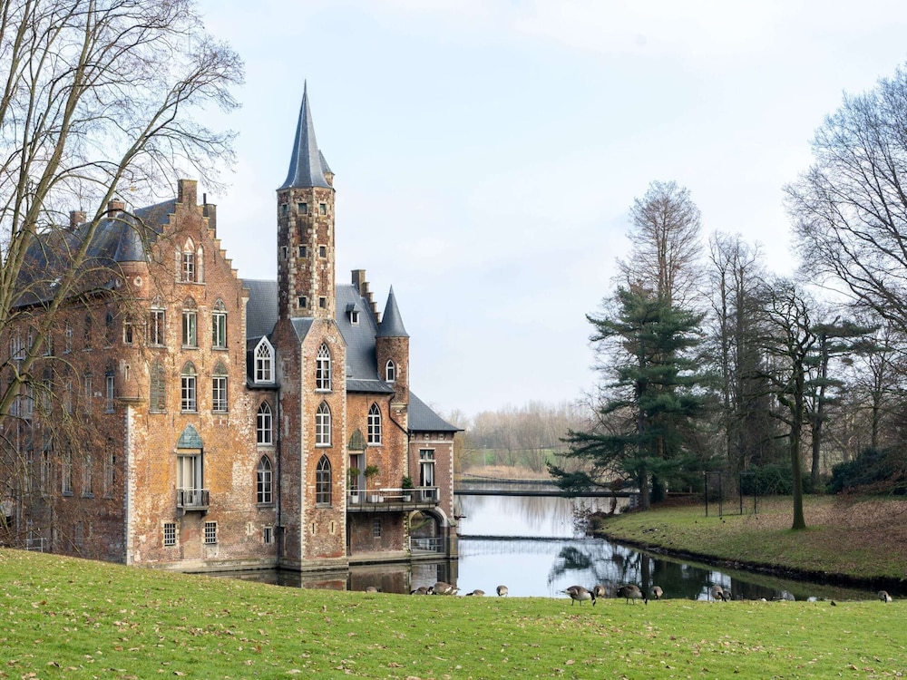 Apartment in Kruibeke Wissekerke Castle