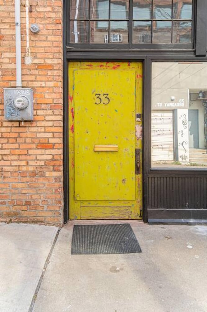 High-design Loft on Historic Alley Park Free view 5