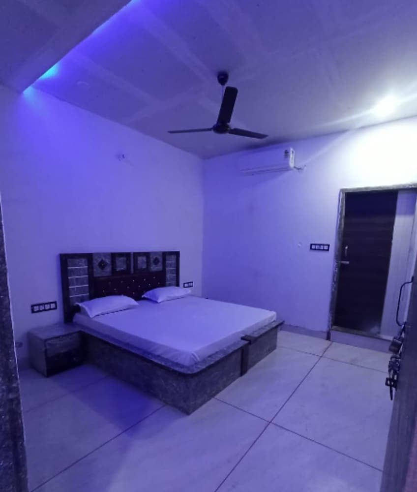 Hotel Radhe Krishna
