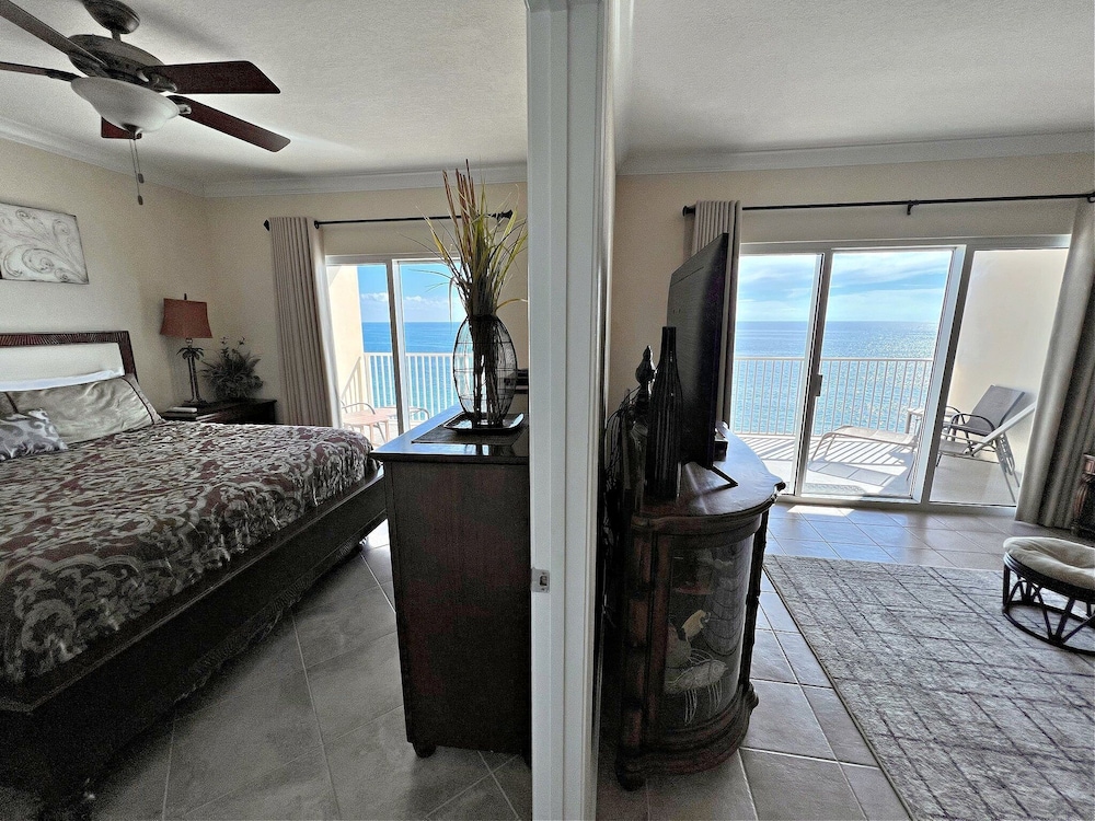 Crystal Shores West 707