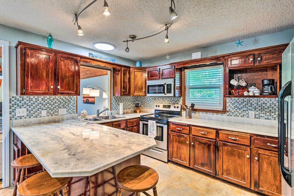 Serene Pensacola Vacation Rental w/ Gas Grill view 5
