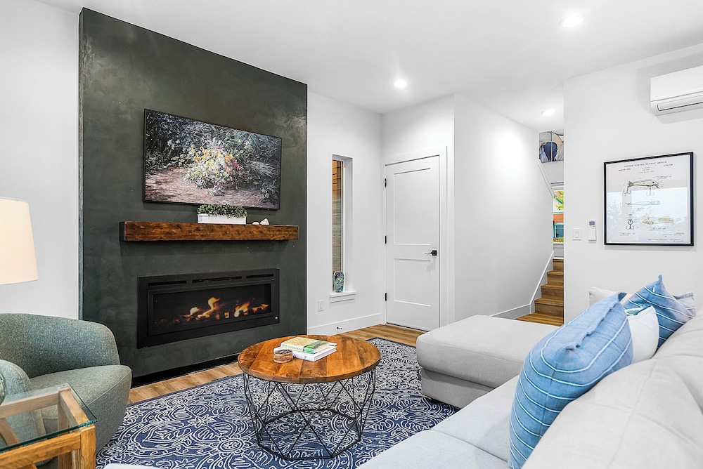 Cedarcrest House