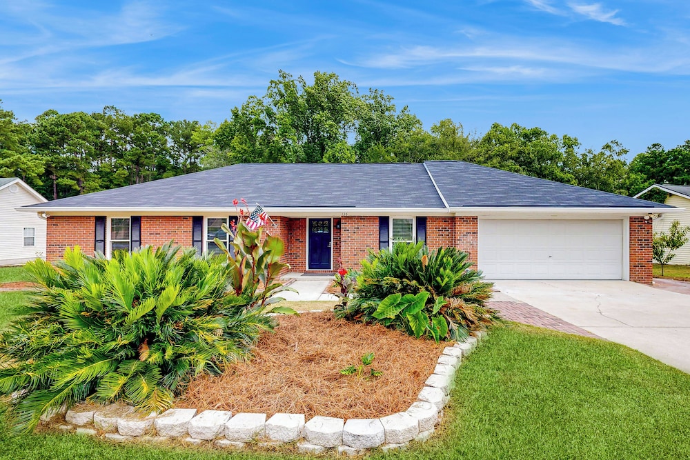 Charming Rincon Home w/ Large Yard & AC