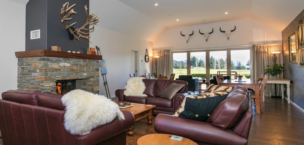Maple Lodge
