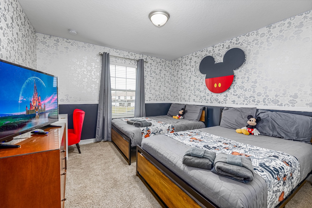 Tvpm-4885rc/sl 4 Bedroom Townhouse by RedAwning view 4