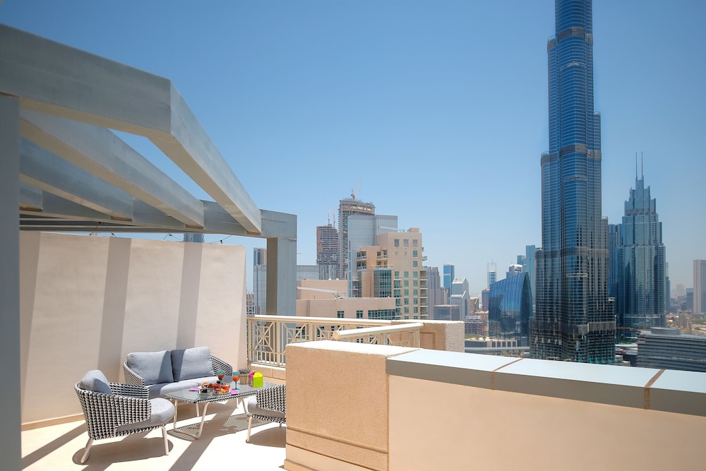 Dream Inn Dubai – 29 Boulevard with Private Terrace