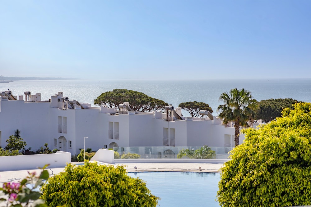 Hotel Villas d'Água Beachfront - Image 1