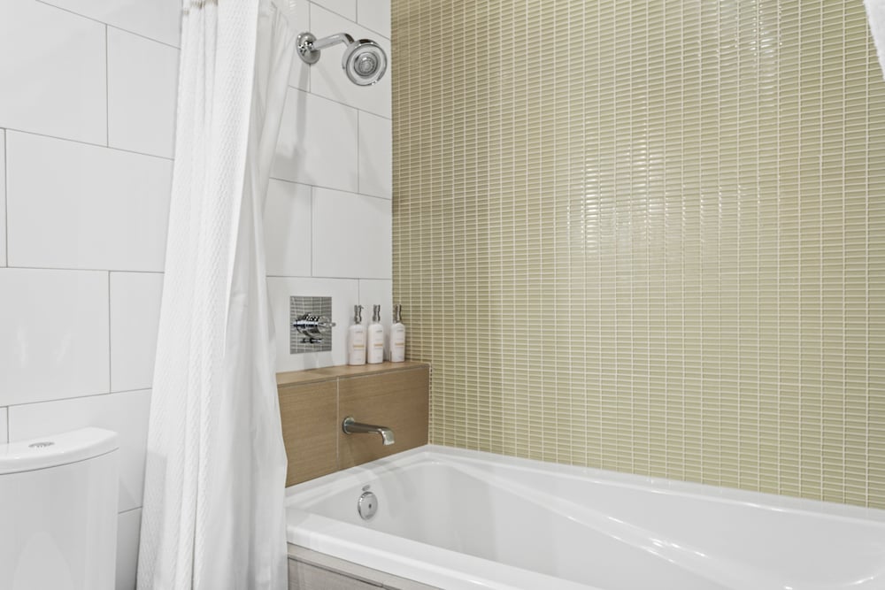 6977 Silver Lake Drive - 5 Bedroom Private Home with Hot Tub 5 Home