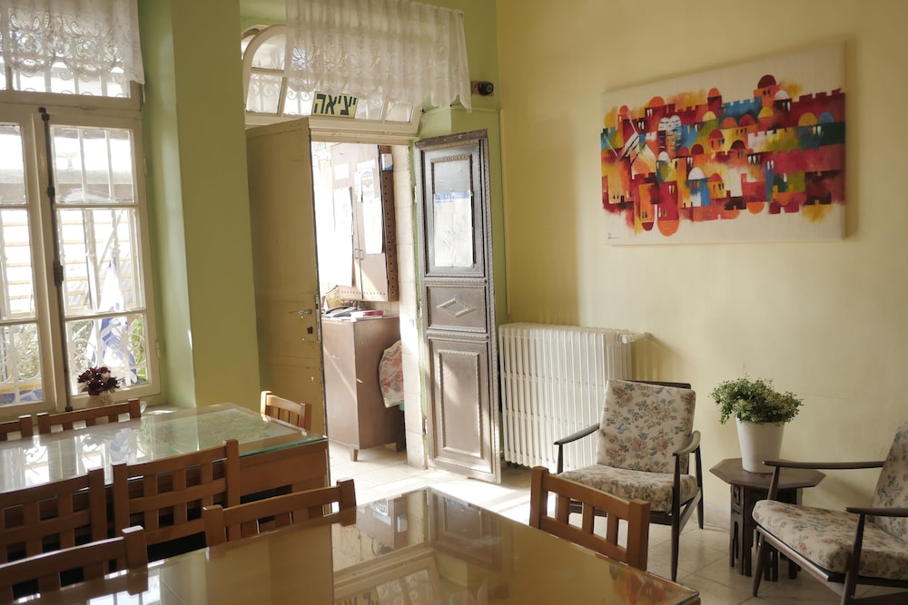 Allenby 2 Bed & Breakfast