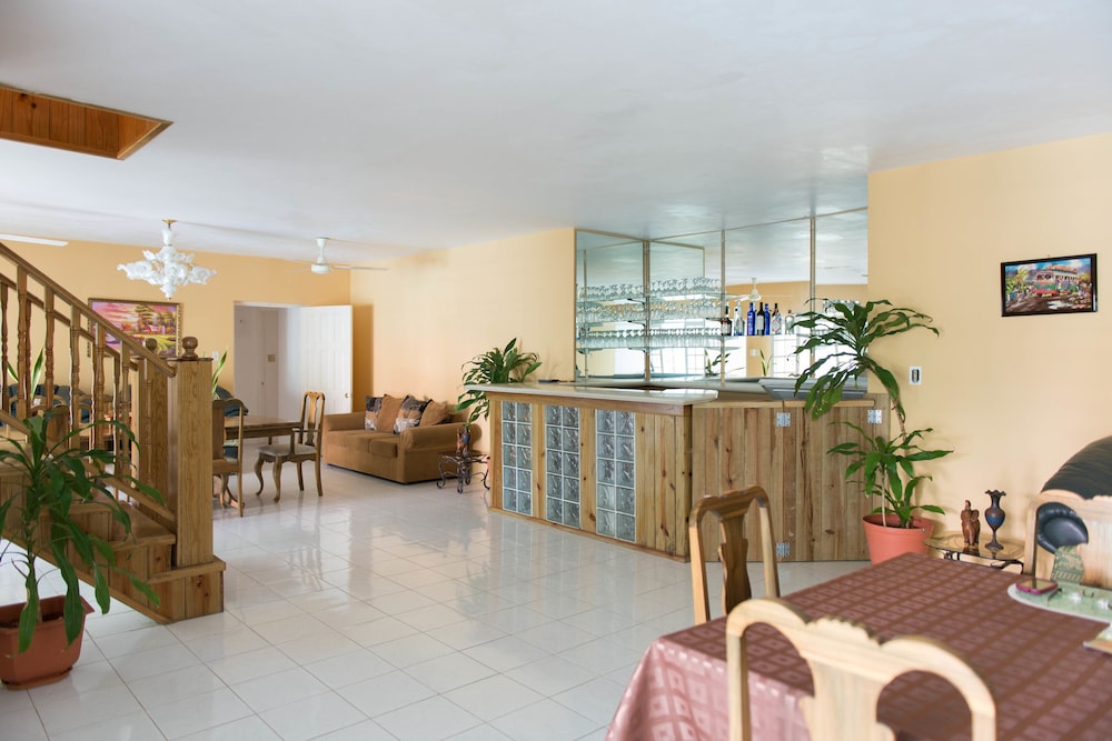 Diamond Villas and Suites