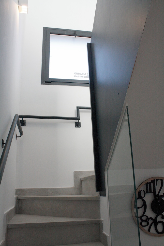 APARTAHOTEL MADRID URBAN SUITES - EDIFICIO EXCLUSIVO - 7 Apartments Boutique Full Equiped