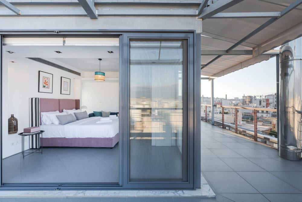 Spacious Loft in Gazi