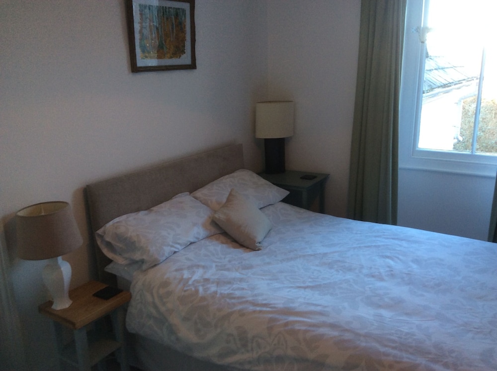 Lovely 4-bed Victorian House in Bangor by the sea view 5