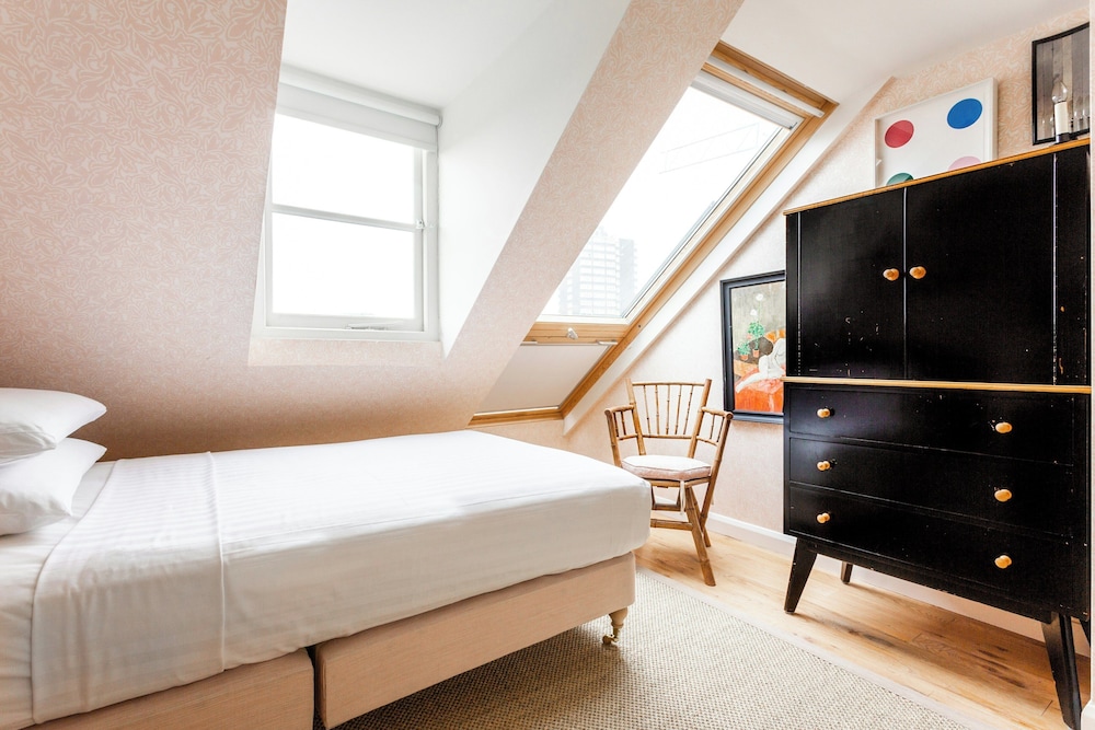 Aldridge Road Villas II by Onefinestay photo 2