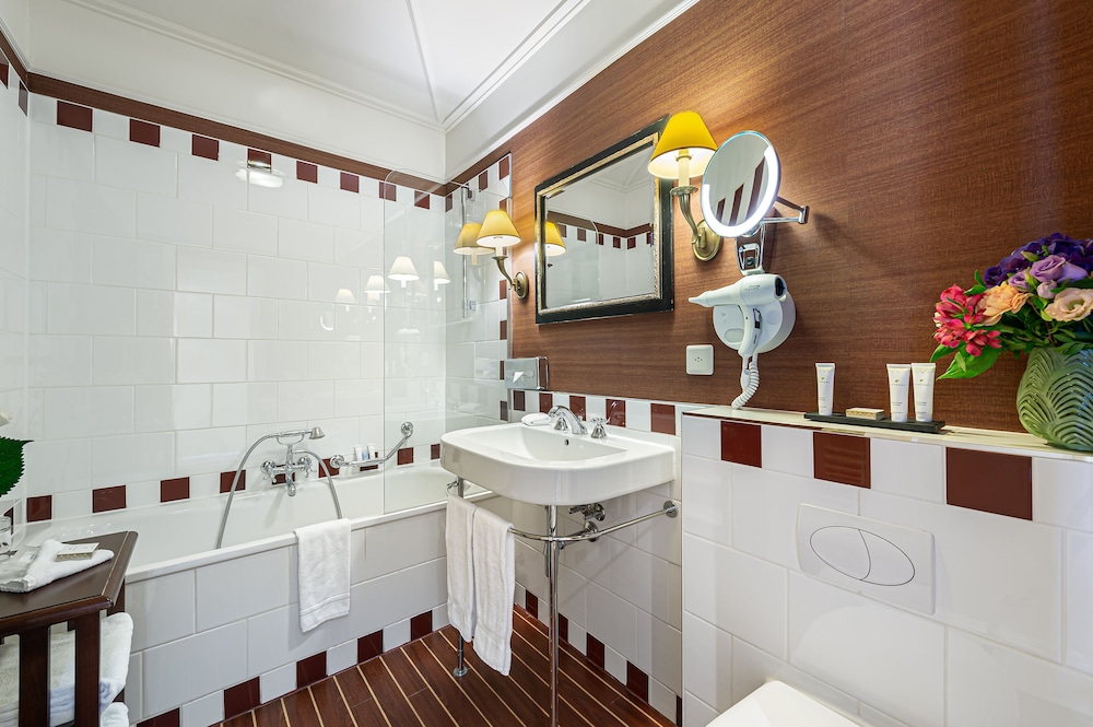 Geneva Vacations - Hotel Kipling - Property Image 5