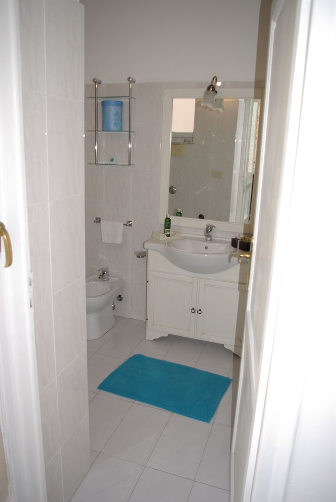 Alice B&B en Palermo — bathroom