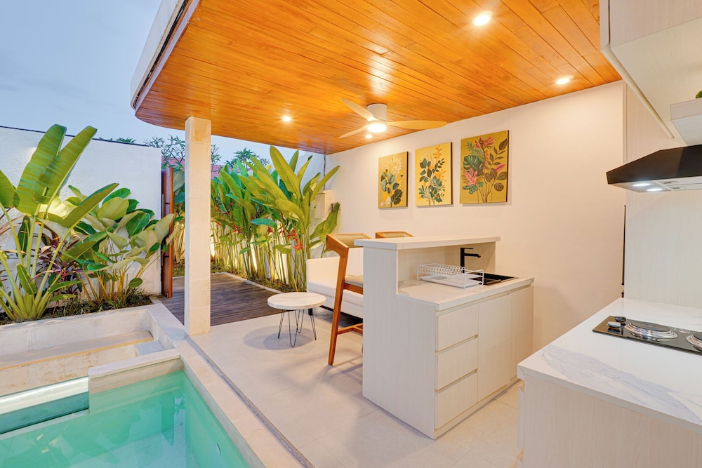 LaLuxe Villa and Residence