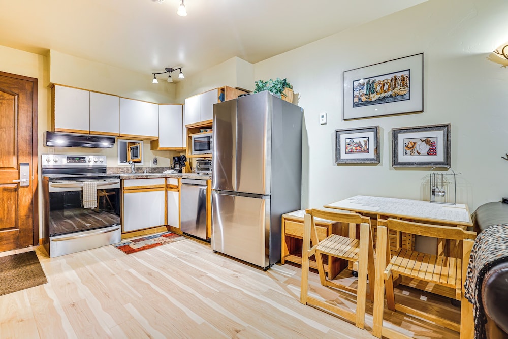 Vail Ski-in/ski-out Condo: Pool, Hot Tub & Sauna