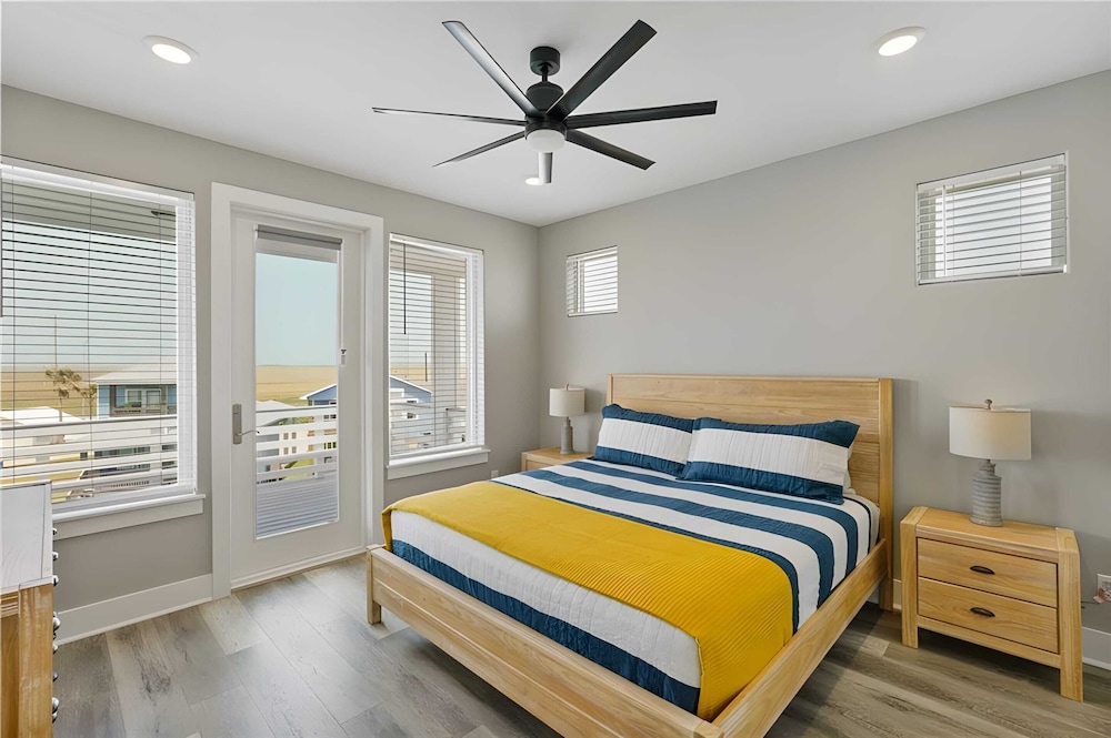 La Concha Blvd #31 -