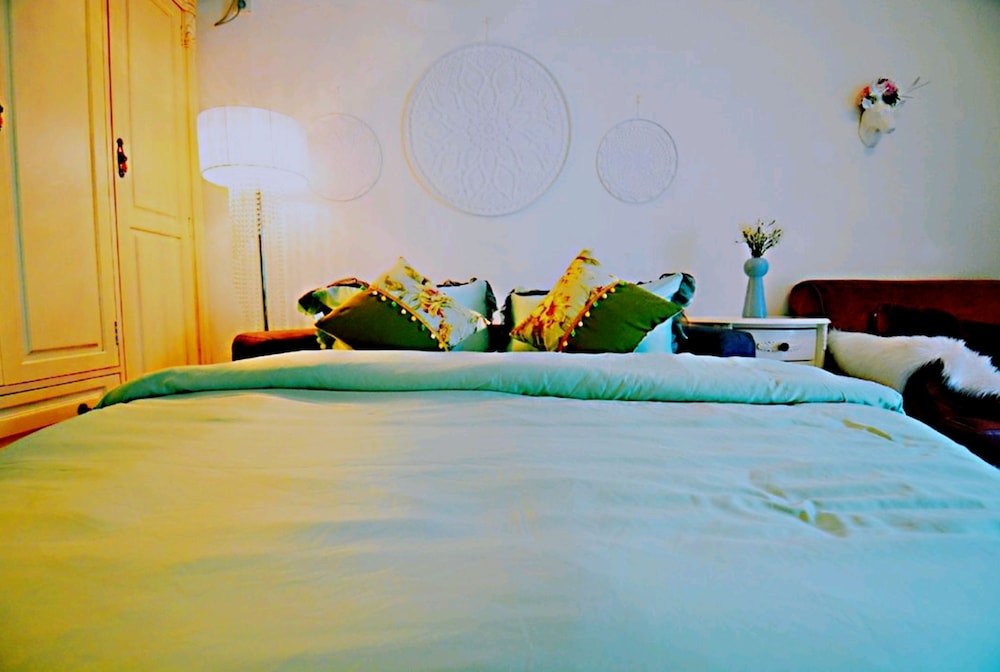 Avatar Green Queen Round Bed High Rise View Futian view 5