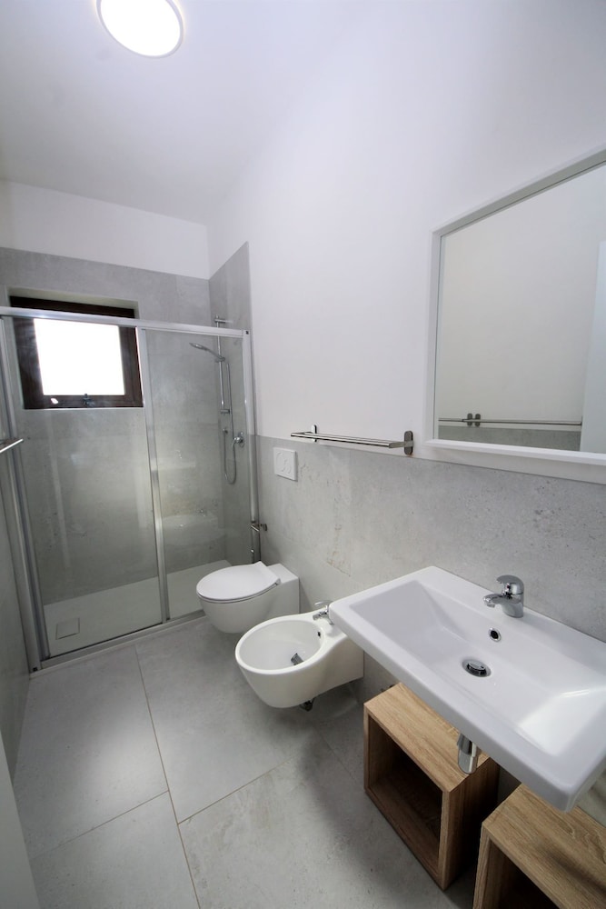 Modern 2 Bedroom Flat Near Rosolina Mare Beach