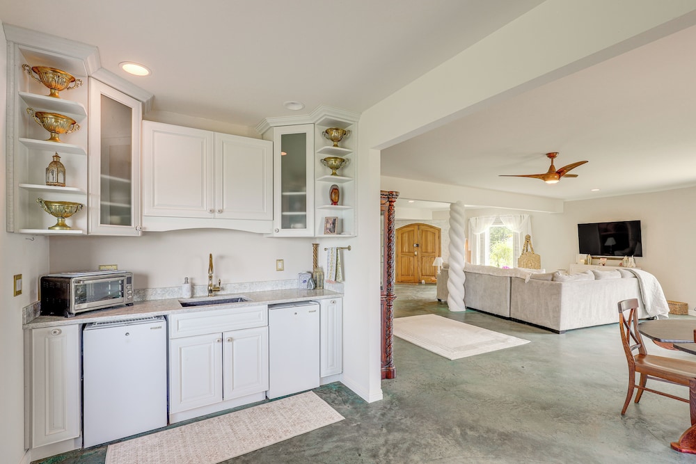 Unique Mountain-view Dome Home in Weaverville