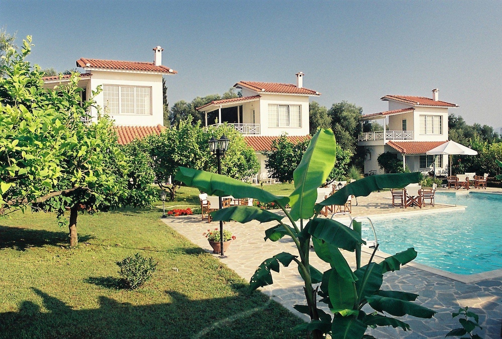 Nicolas Village Club