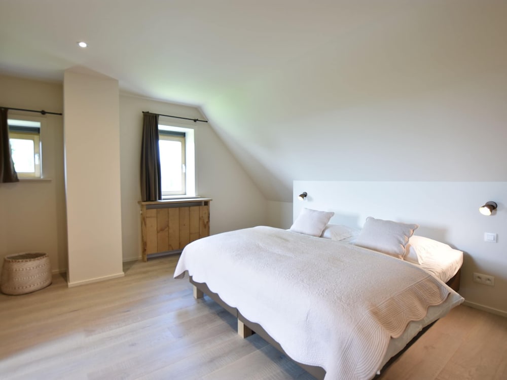 Beautiful Holiday Home With Terrace, Garden view 3