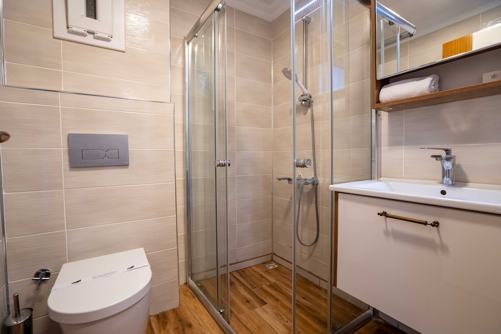 Cunda Giritlioğlu Otel Yetişkinlere Özel +12 - Image 46