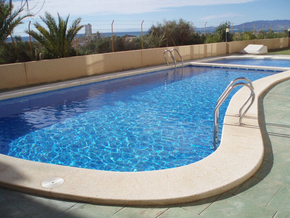 Fabulous Apartment With the Best View in Town Quiet Area, Short Walk to Centre photo 2