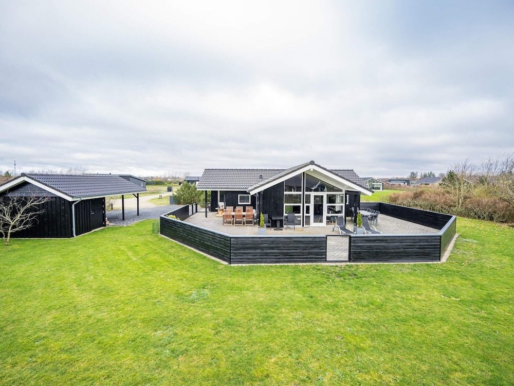 6 Person Holiday Home in Tarm