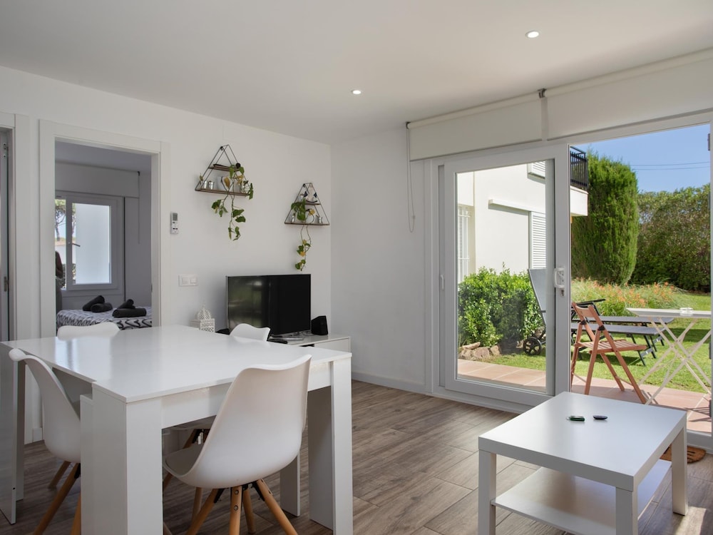 Apartament amb Piscina i Parquing Baixos amb Jard
