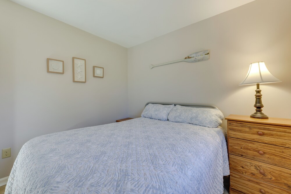 Coastal Truro Cottage - Close to Beaches & Ptown!