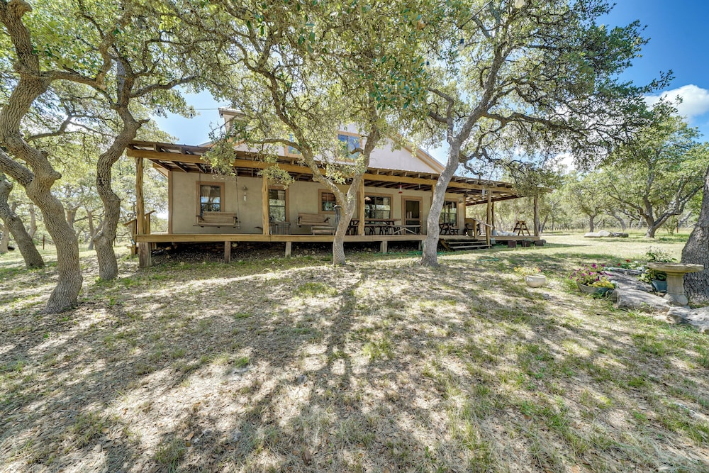 Swim, Hike & Unwind: Serene Hill Country Retreat