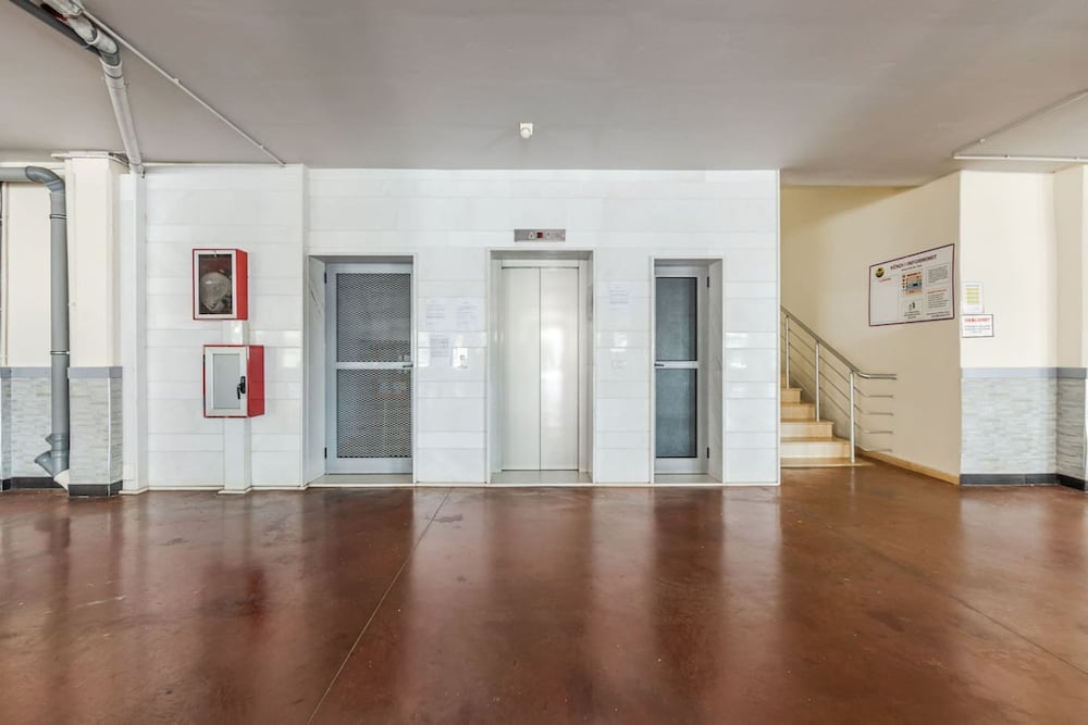 Marina Mirage Apartment