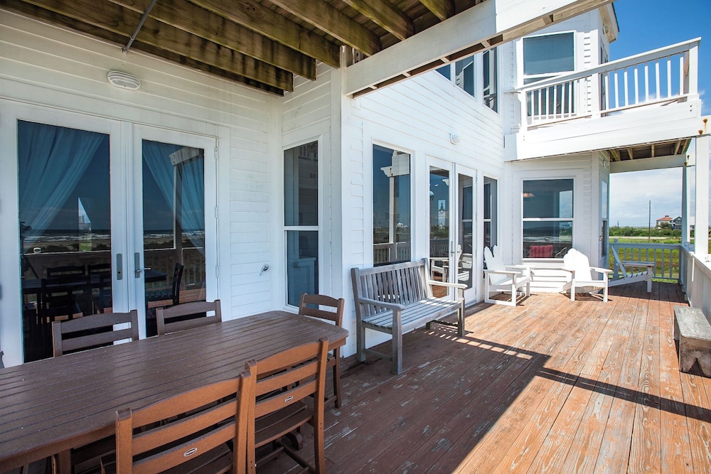 Breakers Pointe by Ryson Vacation Rentals