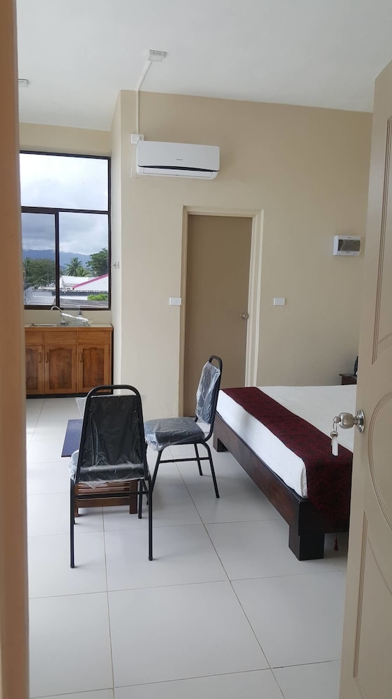Bay View Barbers Lodge - view 8
