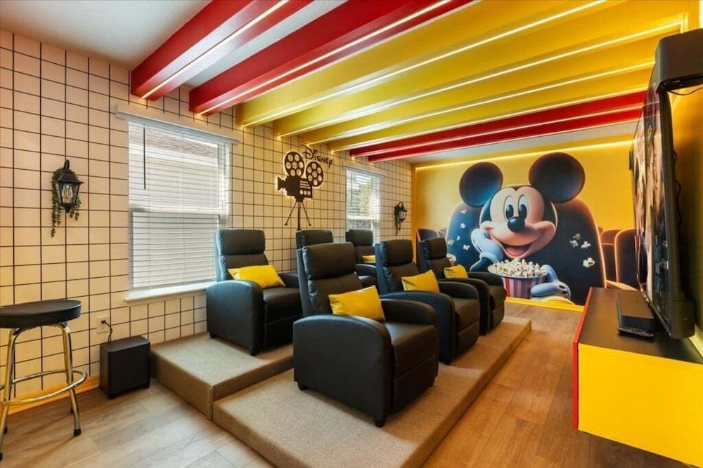 Mickey's Movie Mogul Theme Fun House! 7 Bedroom Villa