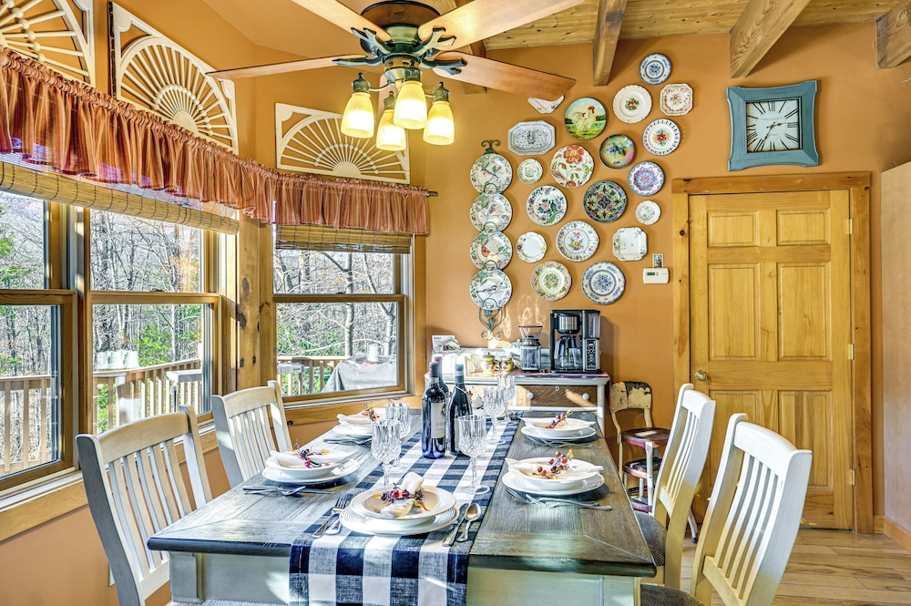 Fire Pits, Deck & Views: Catskills Home!